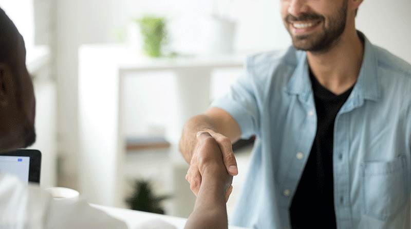 7 خطوات تساعدك على تحويل عميل محتمل، إلى عميل دائم لمؤسستك